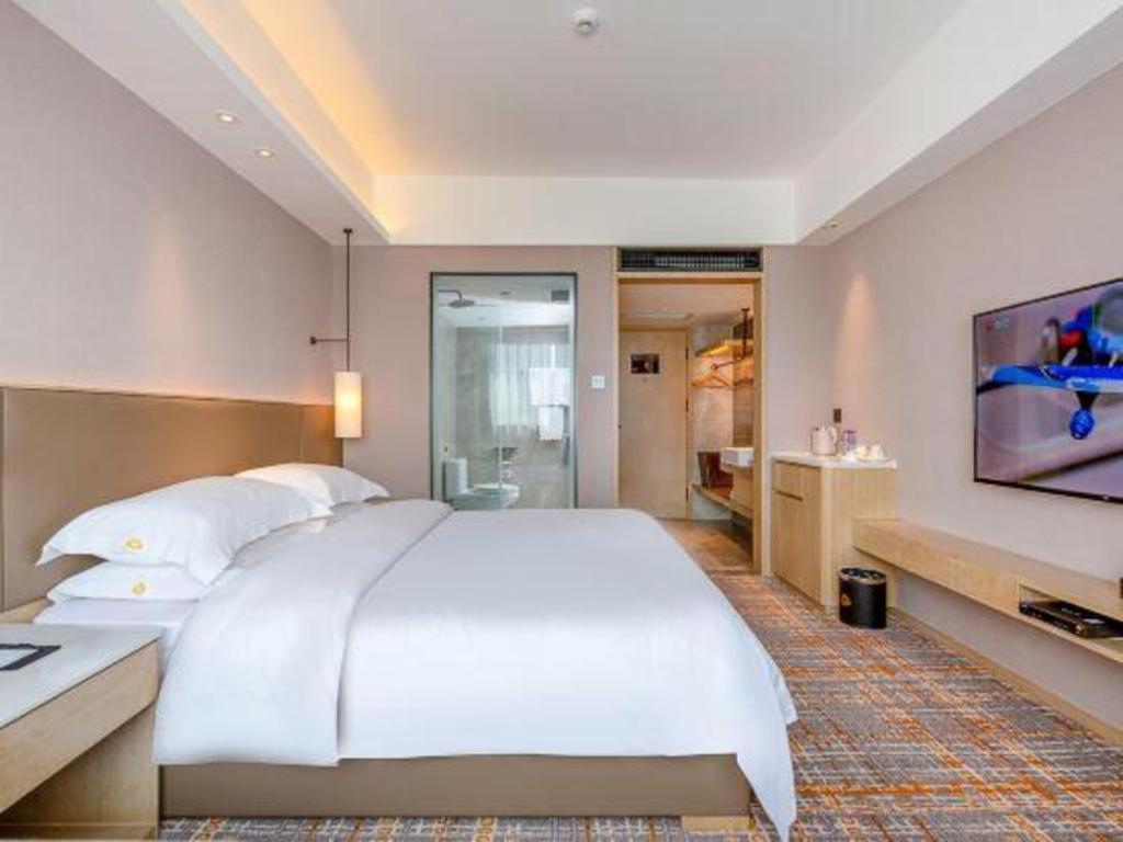 Overseas Chinese Hotel Джухай Екстериор снимка