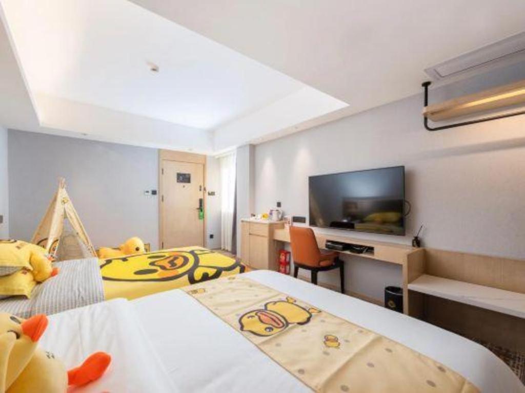 Overseas Chinese Hotel Джухай Екстериор снимка