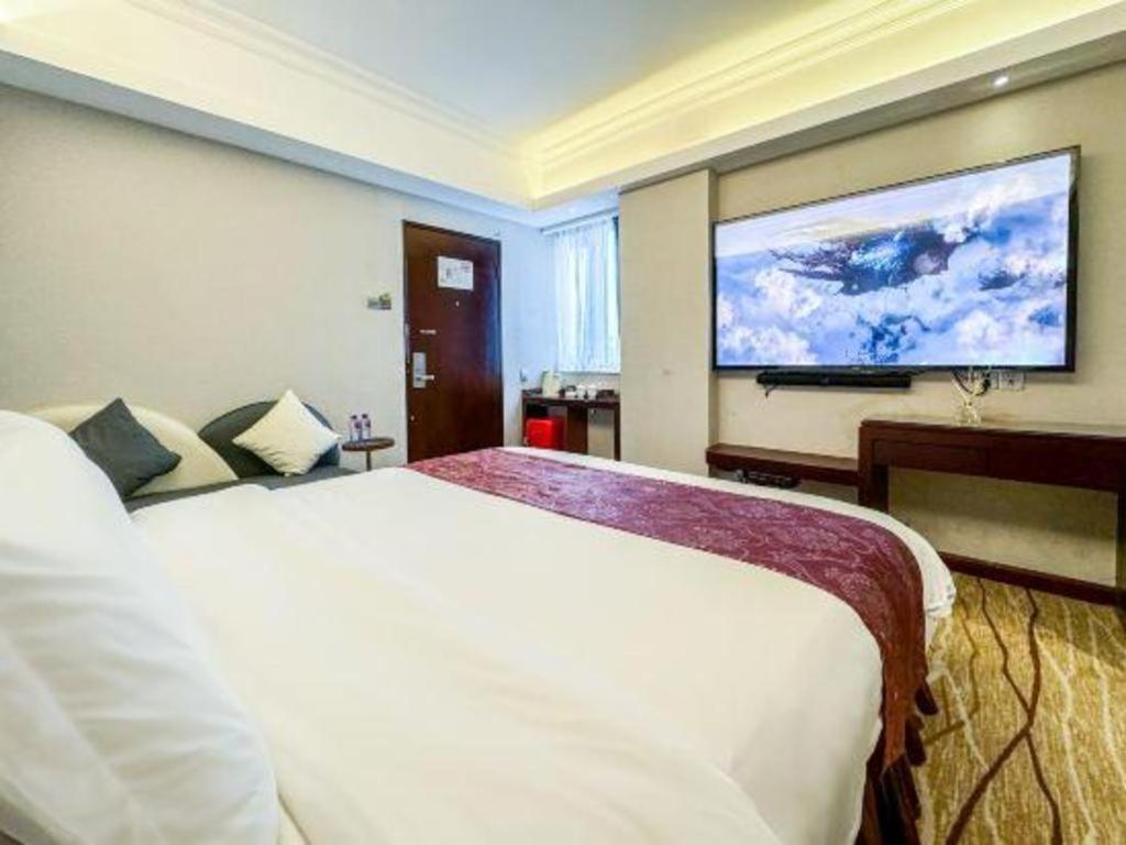 Overseas Chinese Hotel Джухай Екстериор снимка